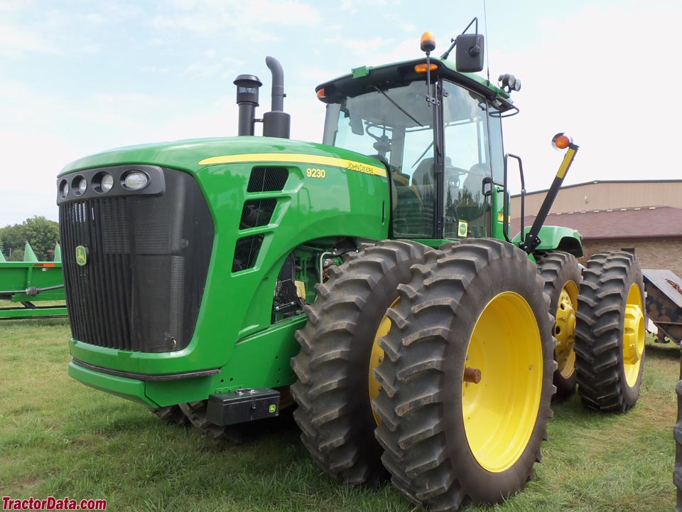 John Deere 9230