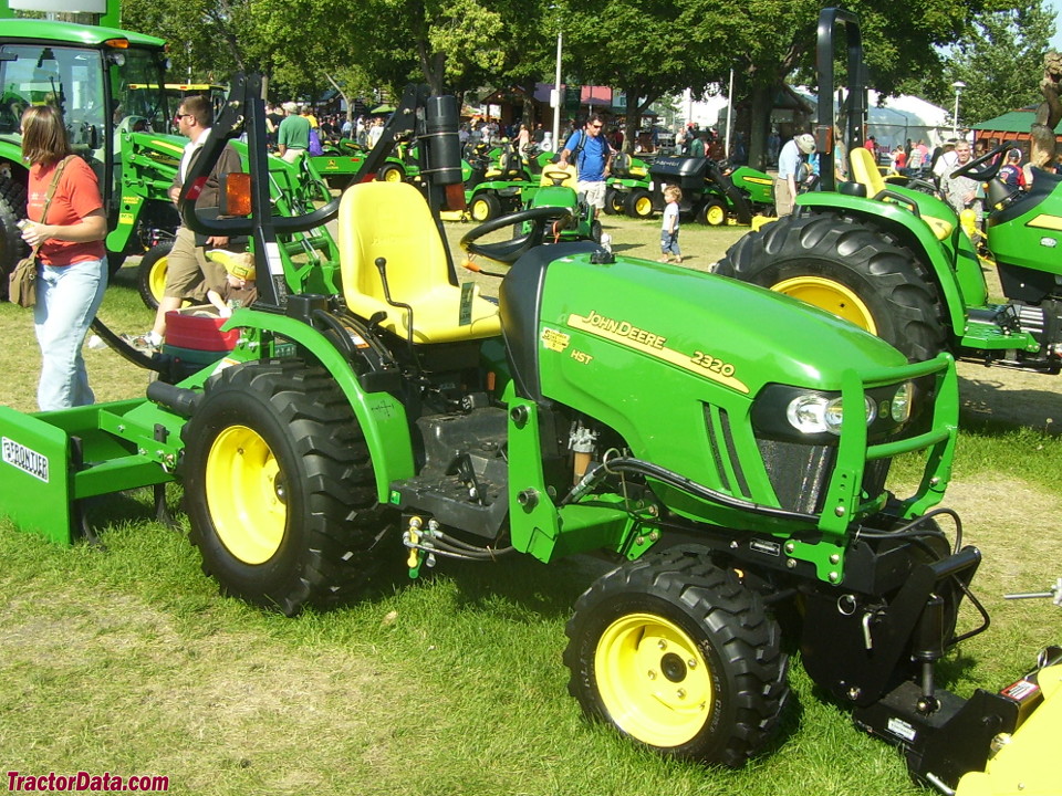 John Deere 2320