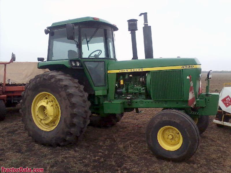 John Deere 4930