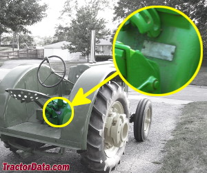 John Deere D serial number location