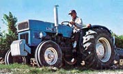 Long 550 tractor photo