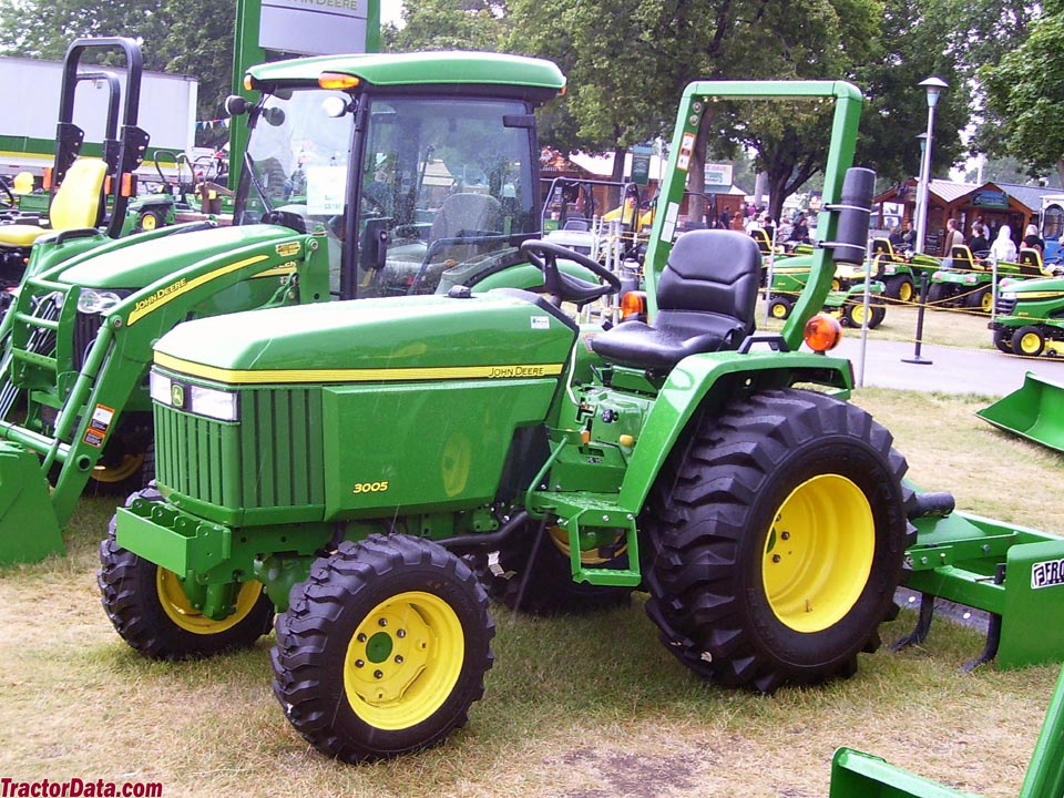 John Deere 3005