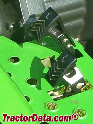 John Deere 4105 transmission controls