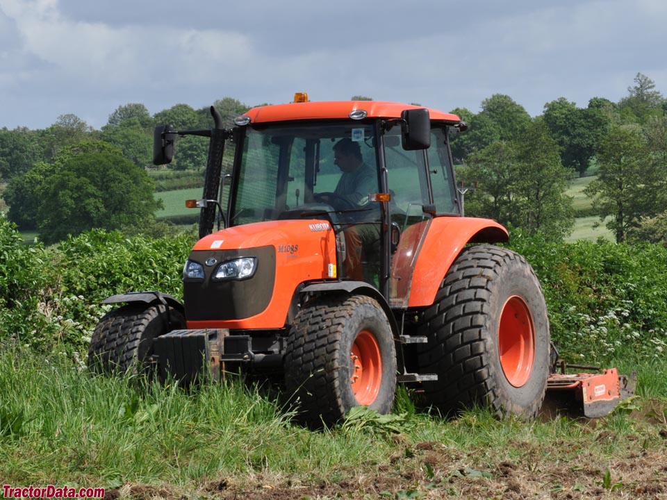 Kubota M108S