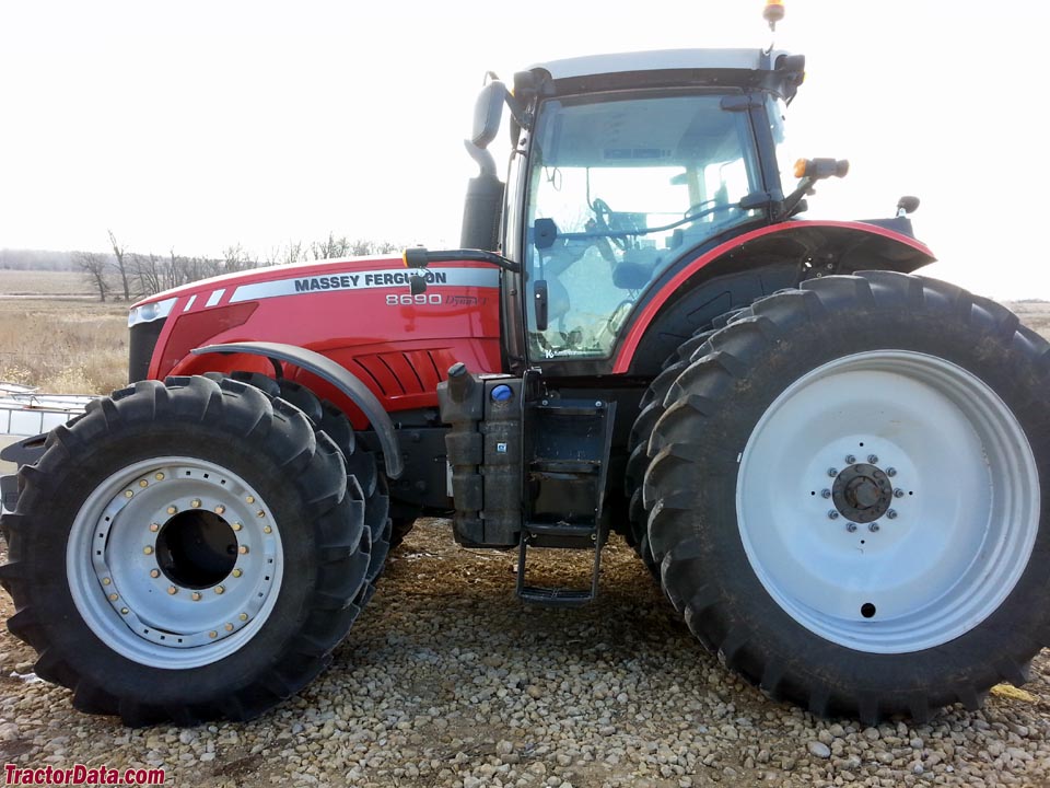 Massey Ferguson 8690