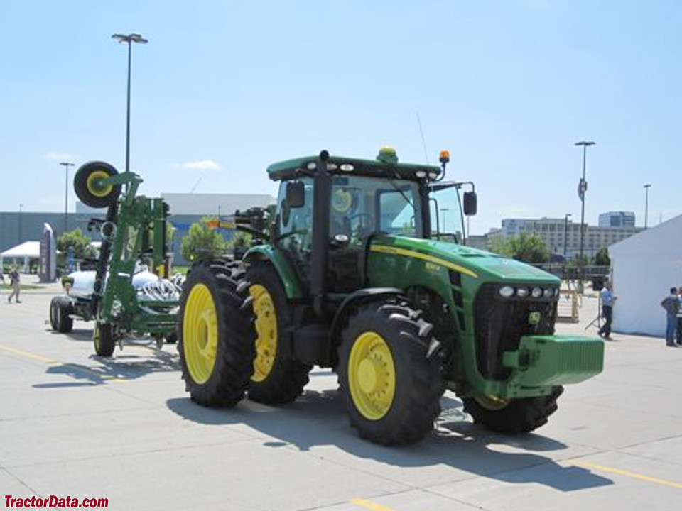 John Deere 8320R