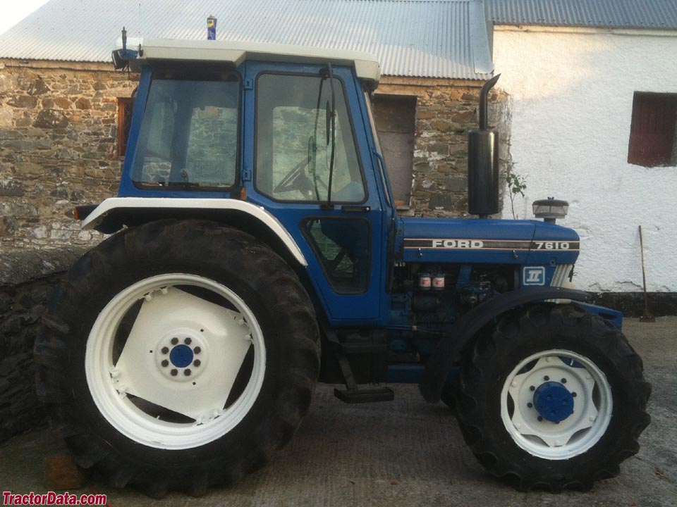 Ford tractor 7610 specs