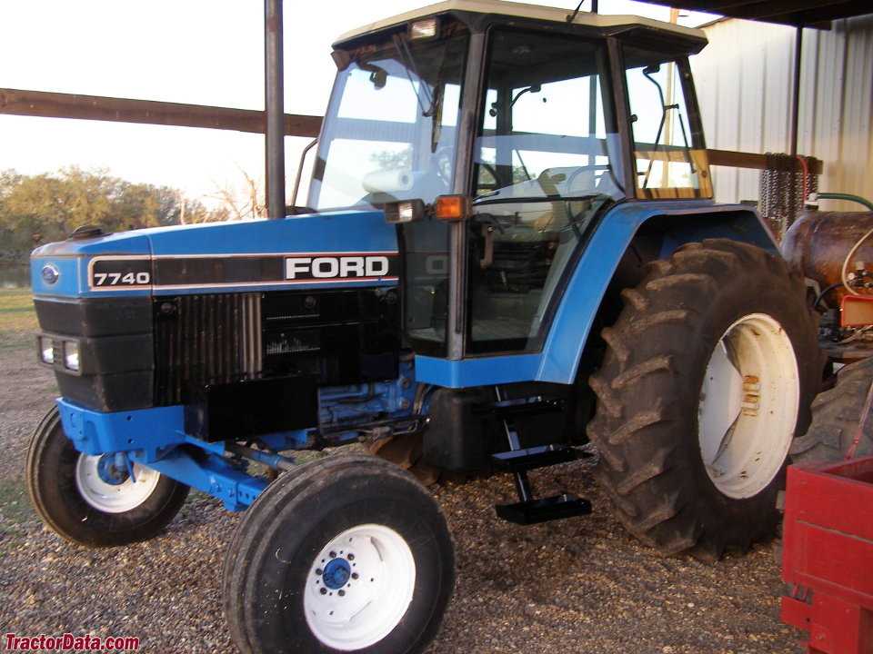 Ford 7740.