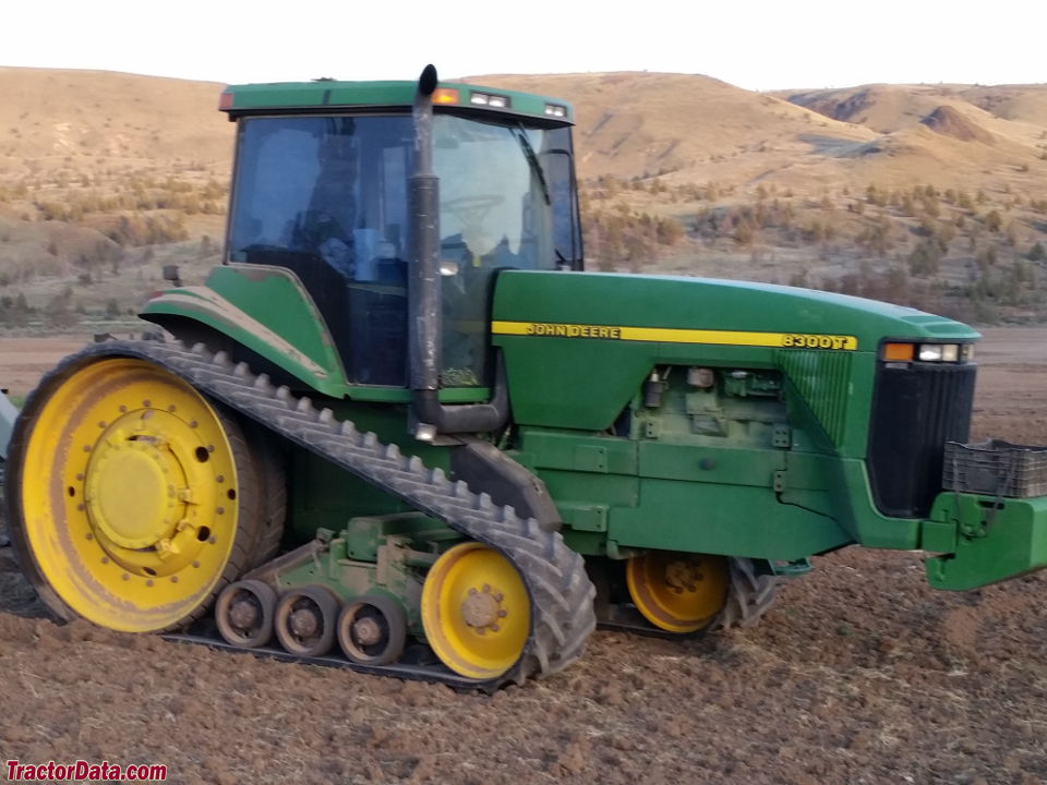 John Deere 8300T