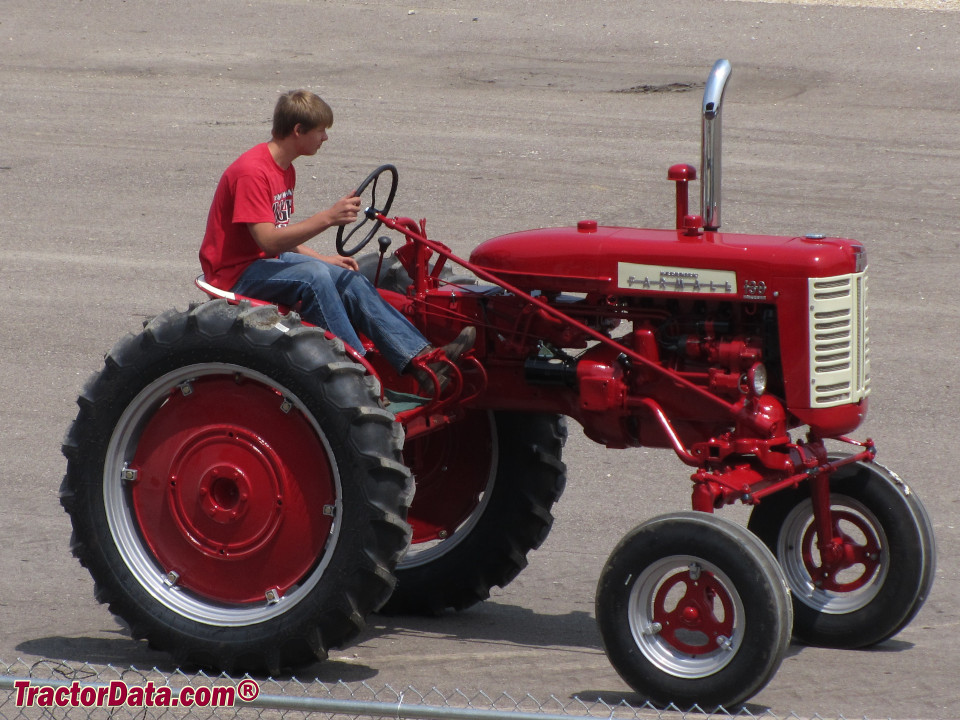 International Farmall 130 Hi-Clear tractor, right side.