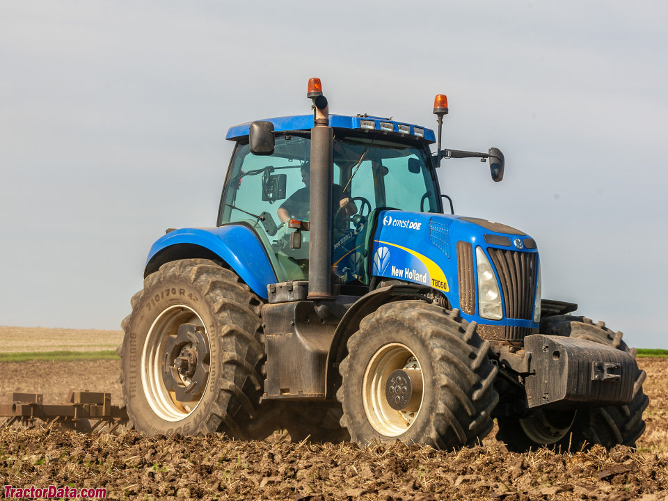 New Holland T8050