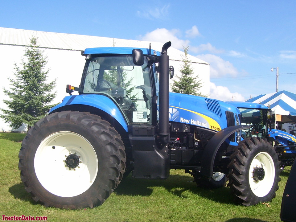 New Holland T8010