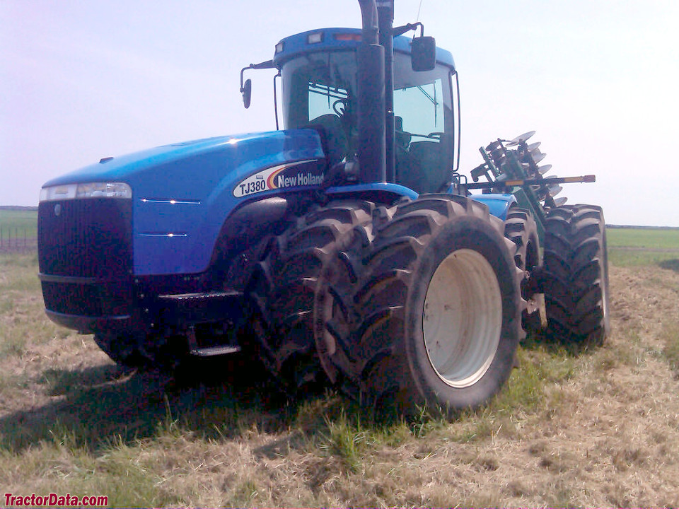 New Holland TJ380