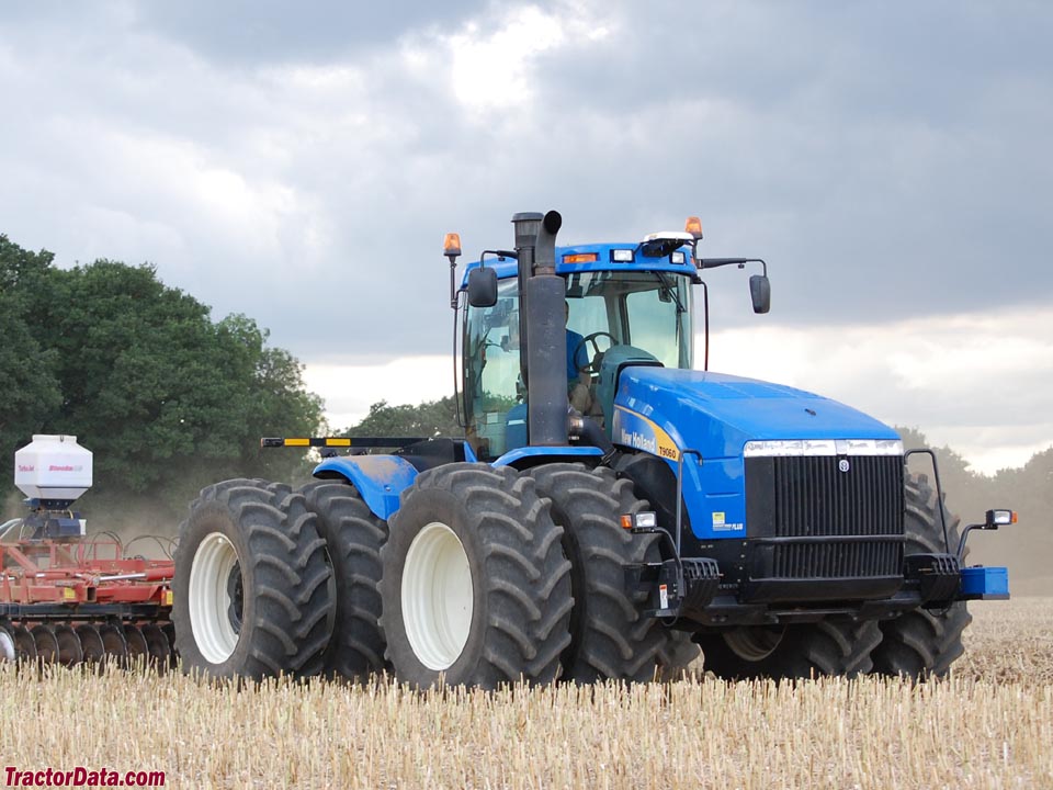 New Holland T9060