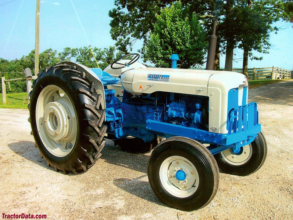 Ford 5000 Diesel, right side