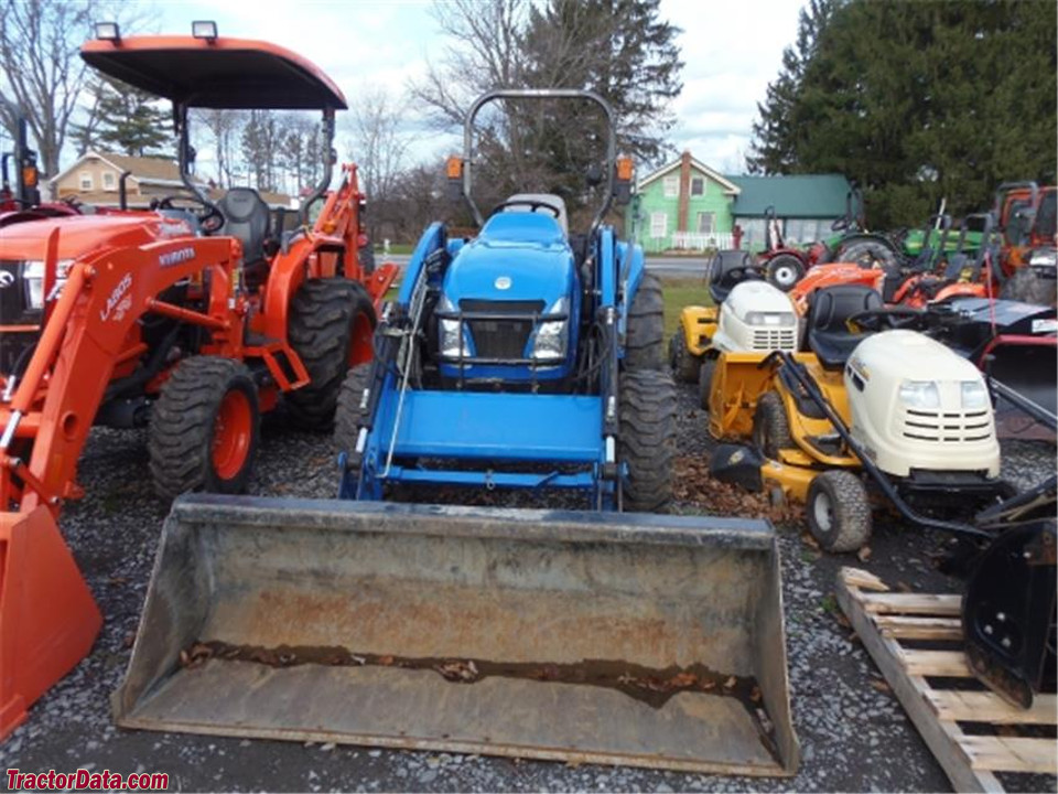 New Holland Boomer 3045