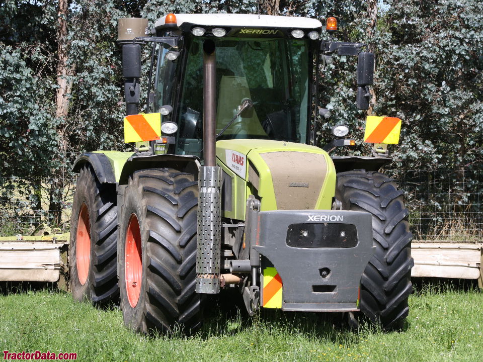 Claas Xerion 3300