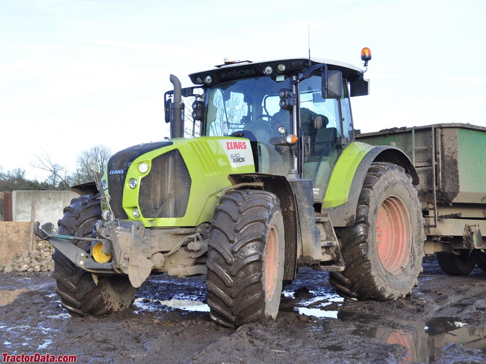 Claas Arion 640, front view.