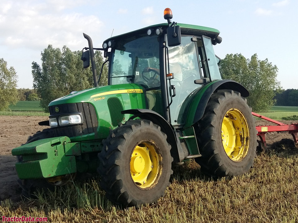 John Deere 5090M