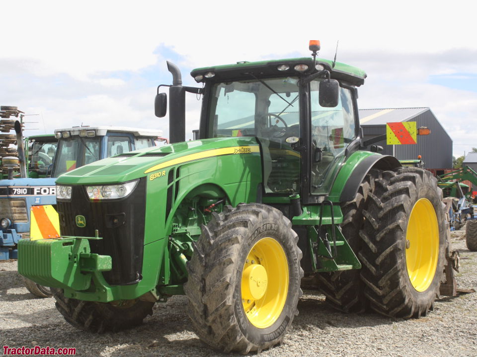 John Deere 8310R