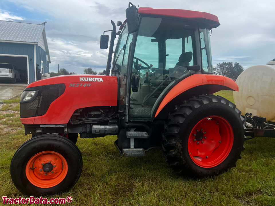 Kubota M5140