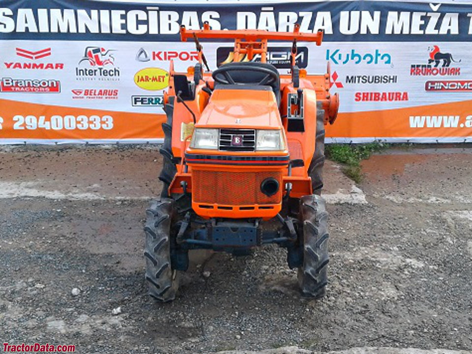 Kubota B1-16