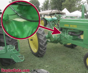 John Deere B serial number location