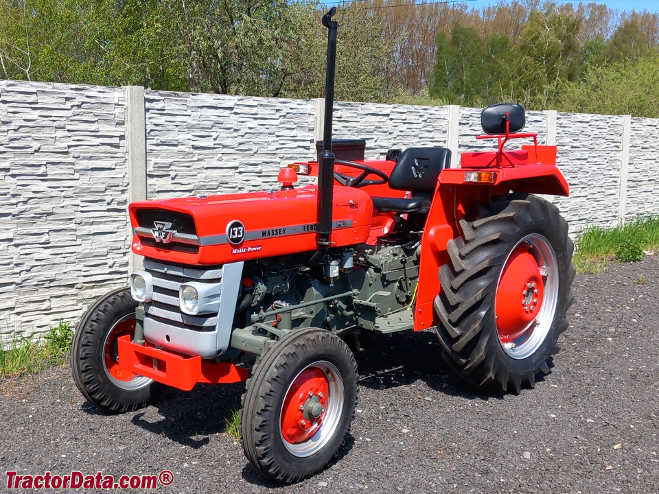 Massey Ferguson 133