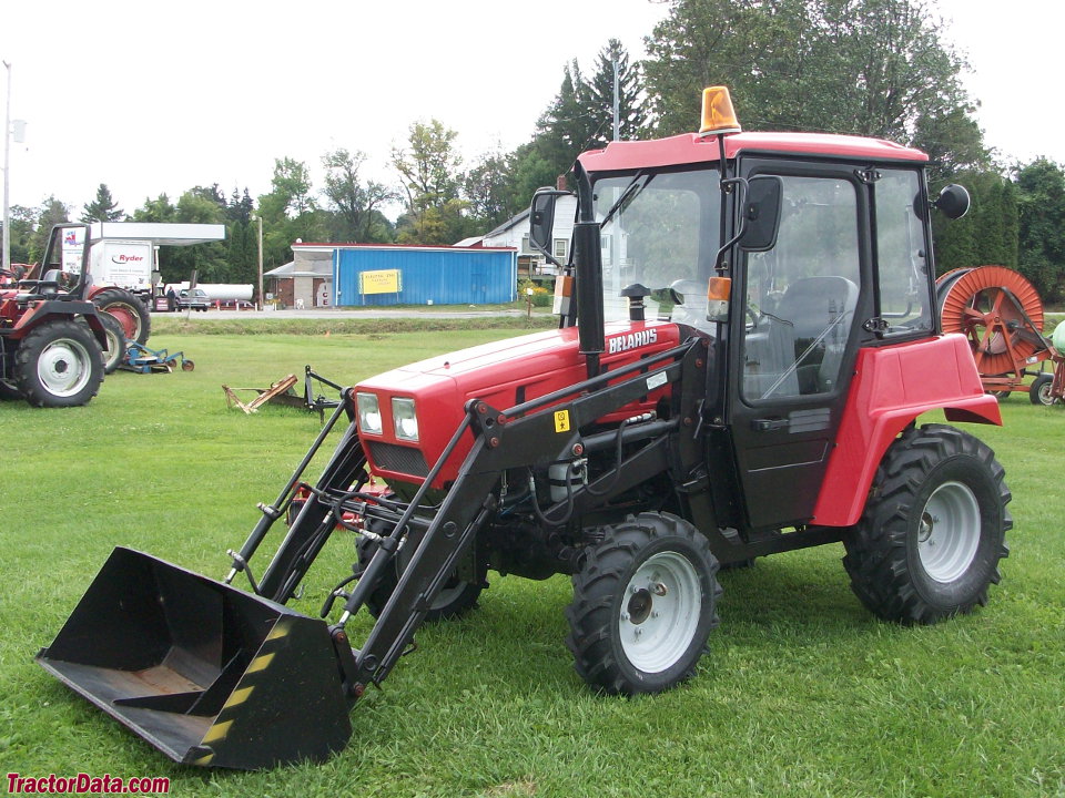 Belarus 5530 with loader.