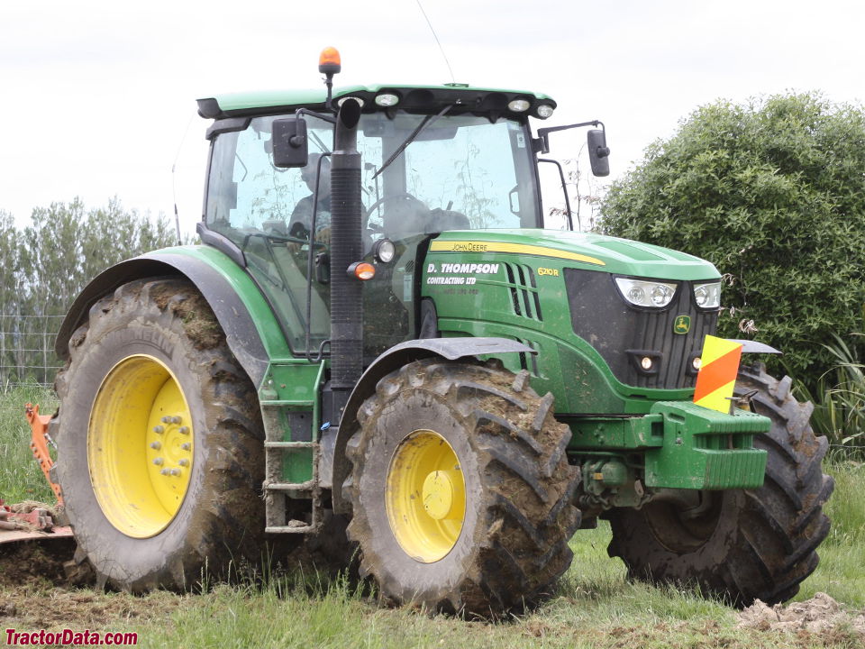 John Deere 6210R