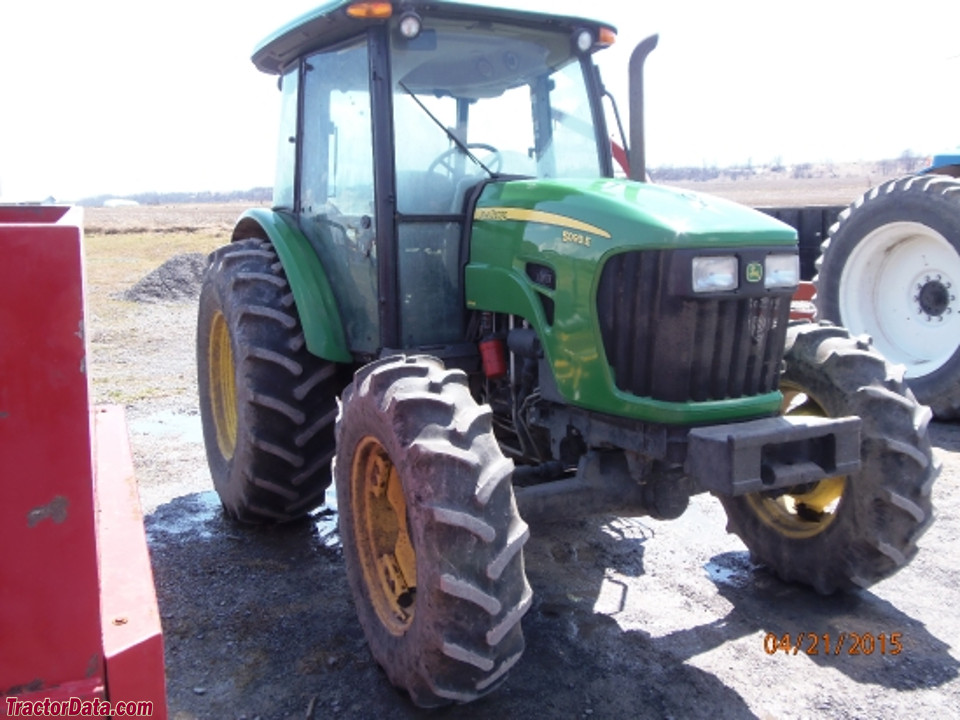 John Deere 5093E