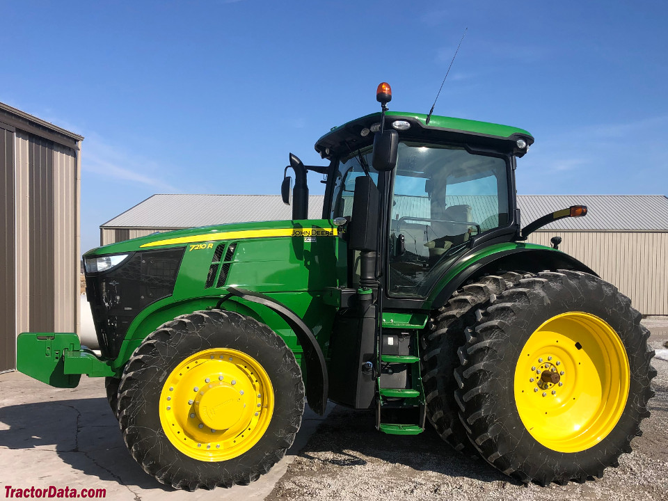 John Deere 7210R