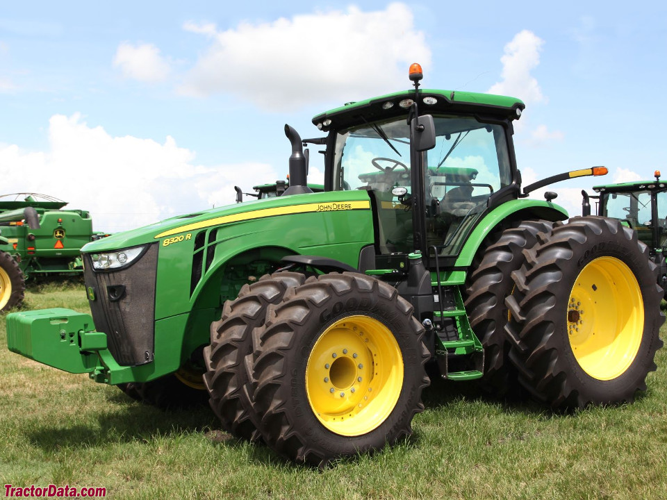 John Deere 8320R