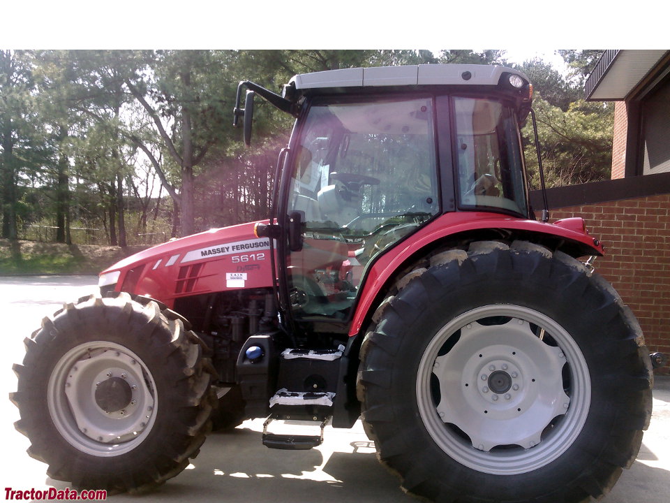 Four-wheel drive Massey Ferguson 5612.