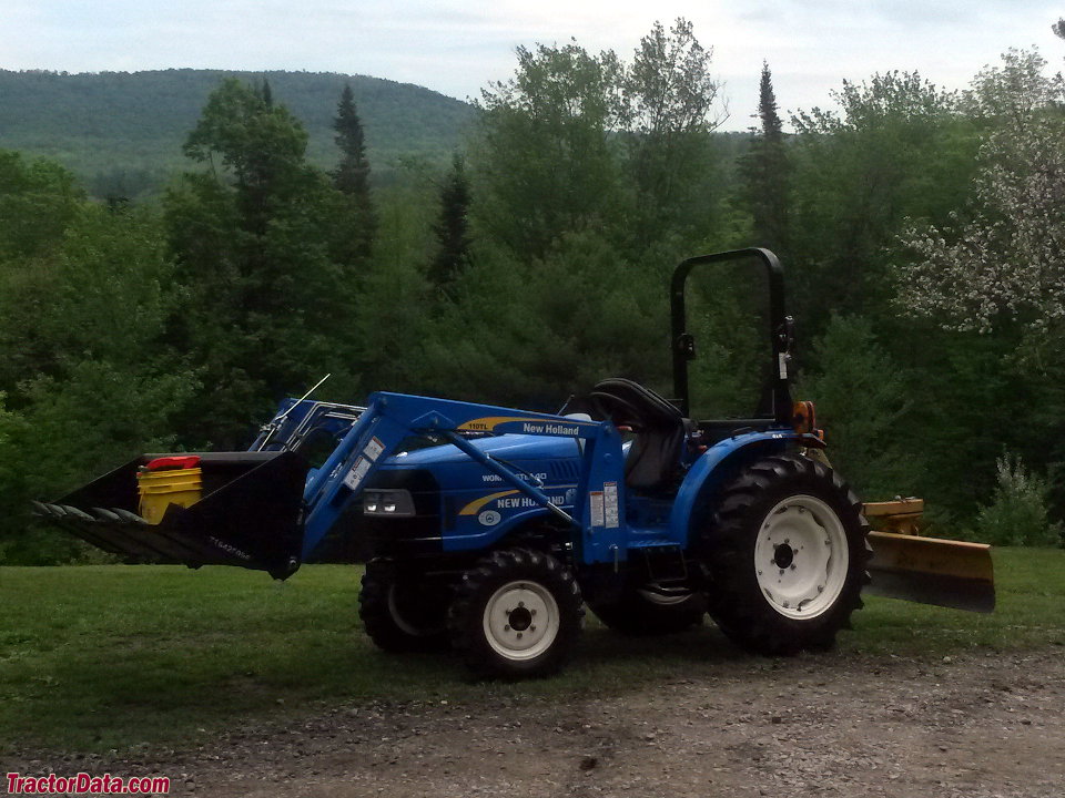 New Holland Workmaster 40 with 110TL front-end loader.