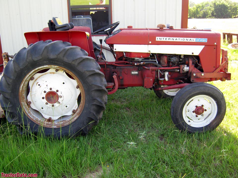 1974 International model 444 utility tractor.