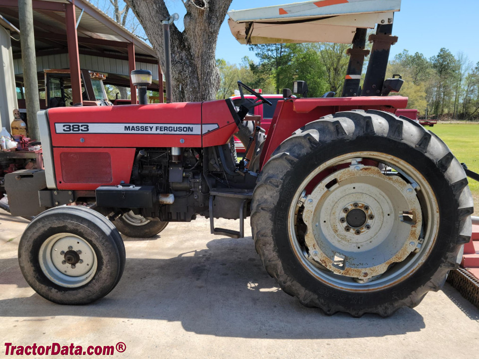 Massey Ferguson 383