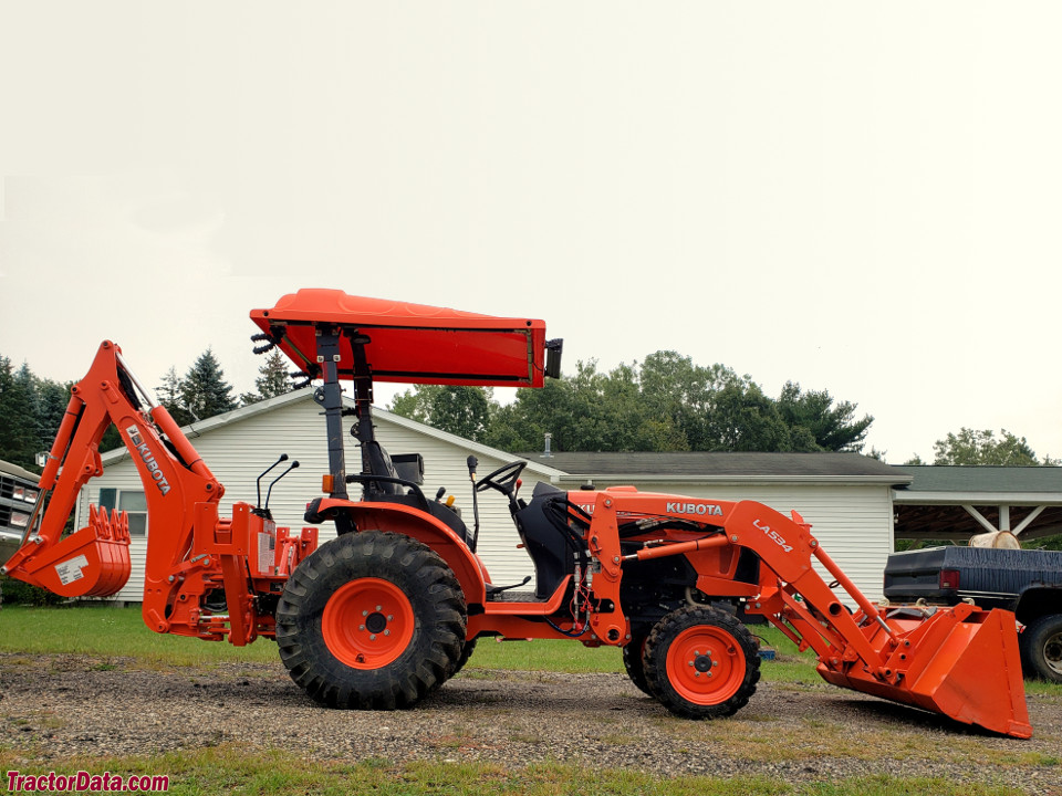 Kubota B3350SU with LA534 front-end loader and BH77 backhoe.