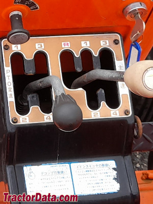 Kubota L2002 transmission controls