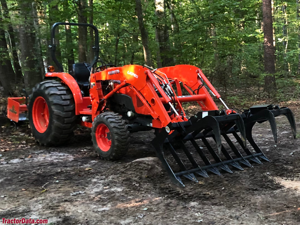 Kubota L4701 with LA765 front-end loader and box blade.