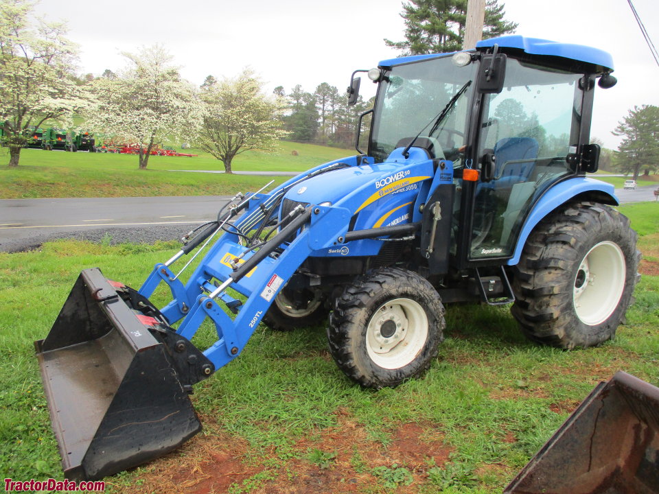 New Holland Boomer 3050 with 250TL front-end loader.