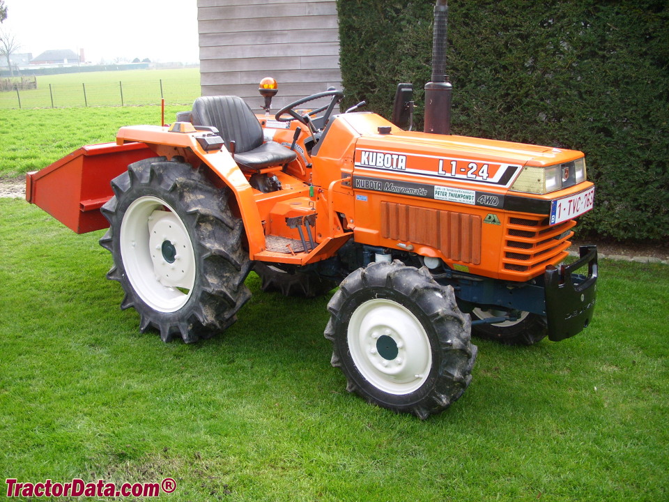 Kubota L1-24