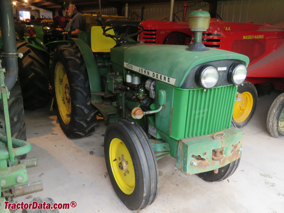John Deere 1020 VU tractor.