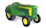 John Deere 620 Orchard tractor photo