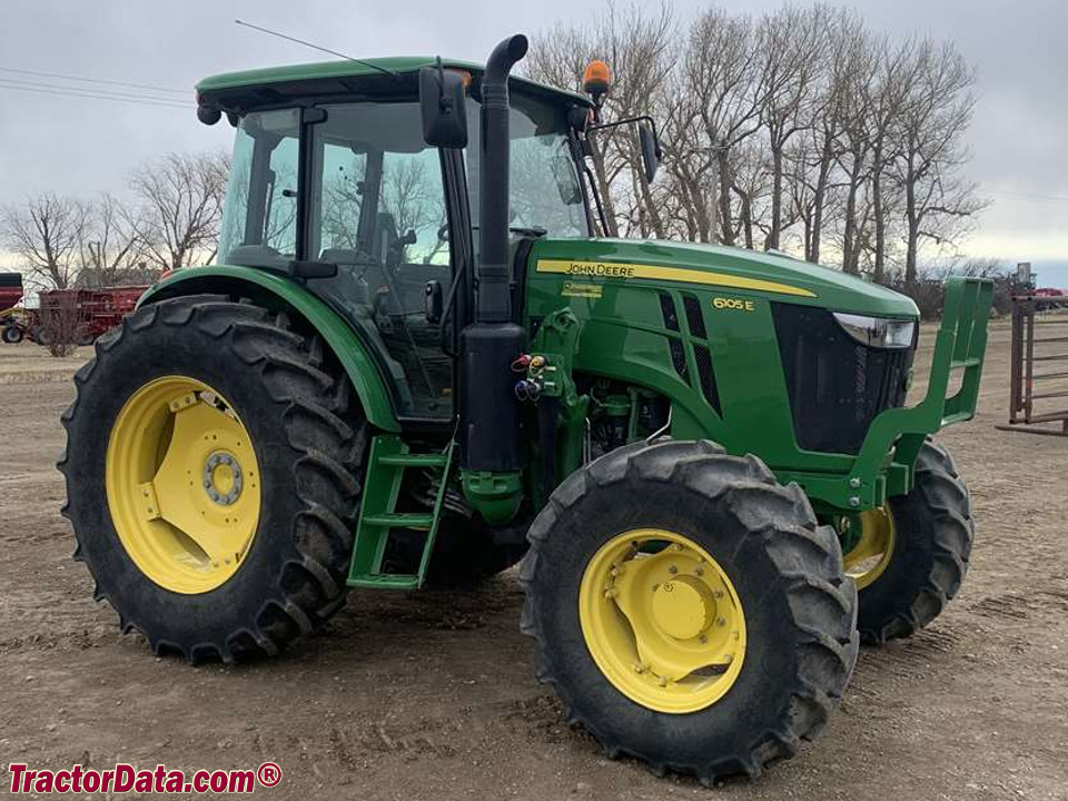 John Deere 6105E