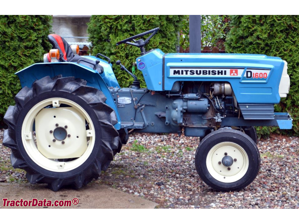 Mitsubishi D1600, right side.