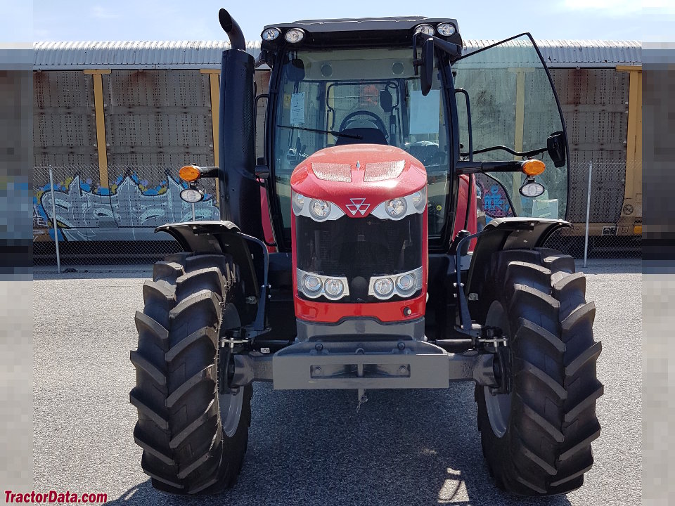 Massey Ferguson 6715S
