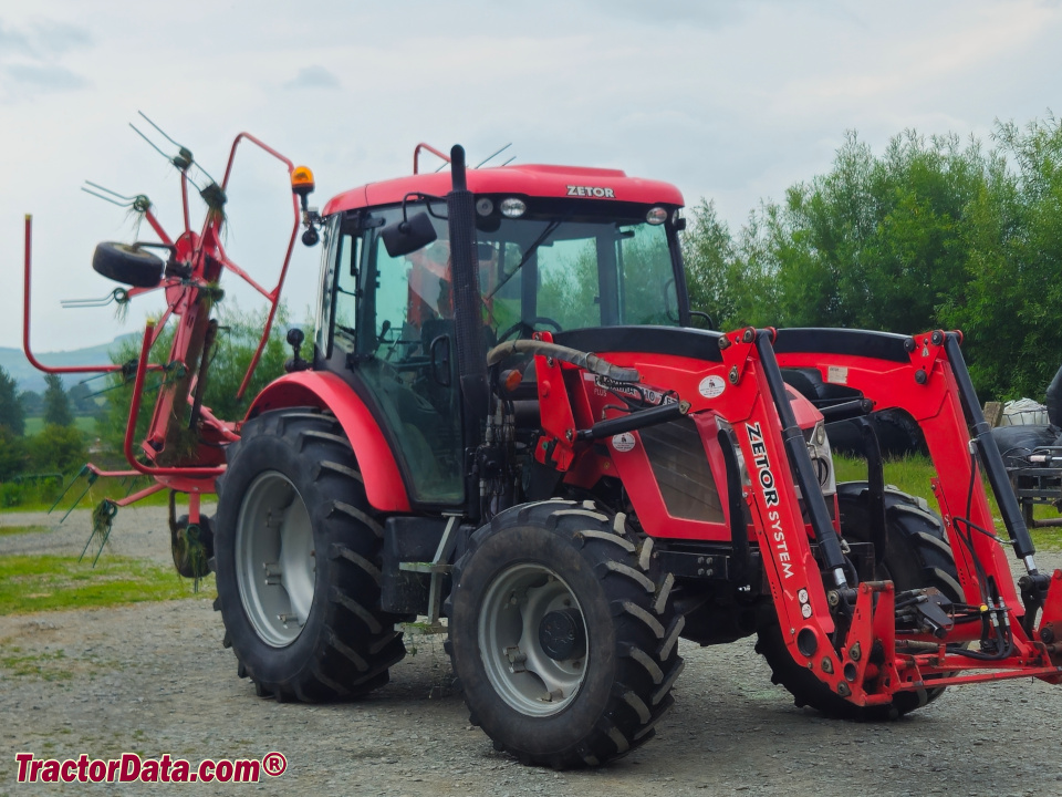 Zetor Proxima Plus 110 utilty tractor, left side.