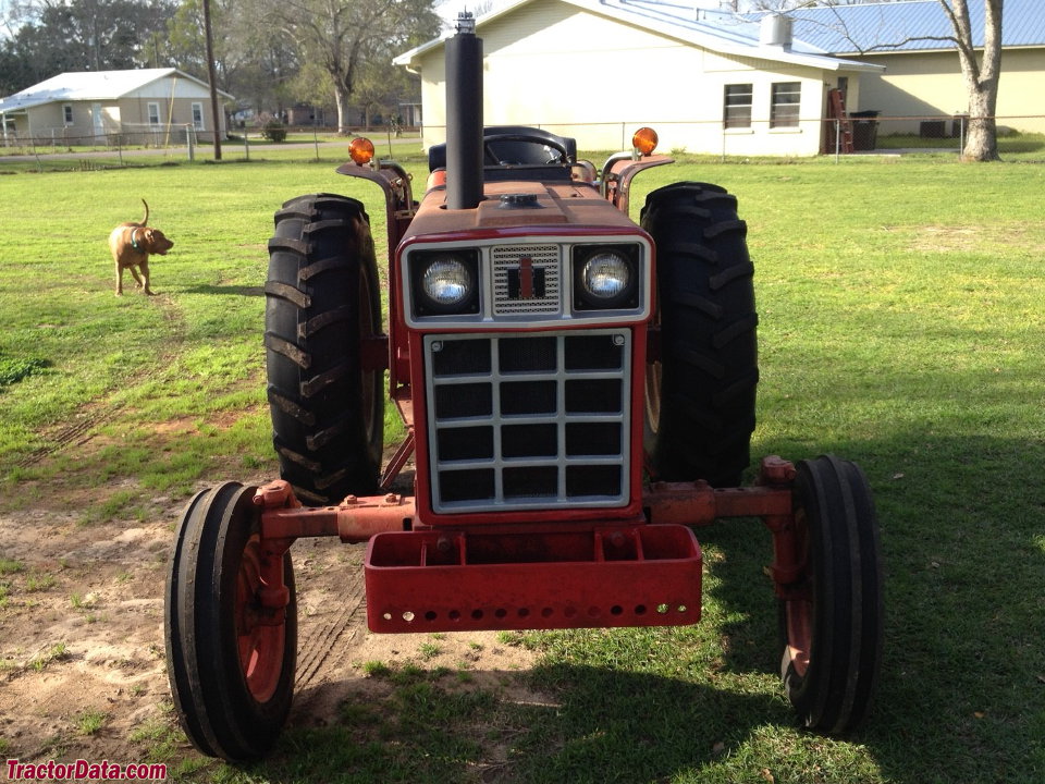 International Harvester 385