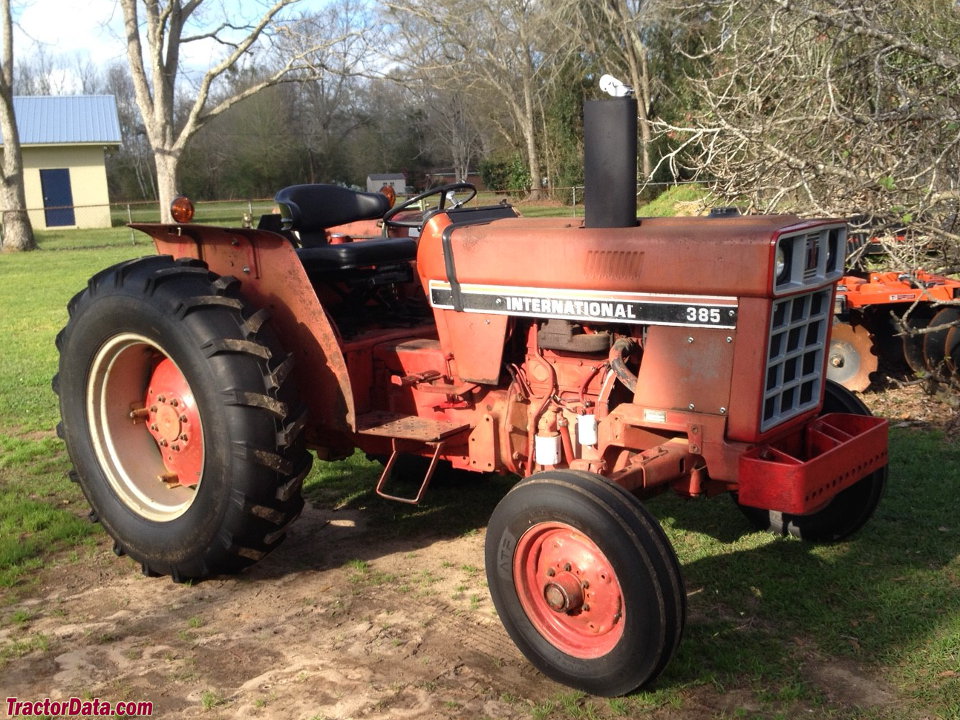 tractordata-international-harvester-385-tractor-photos-information